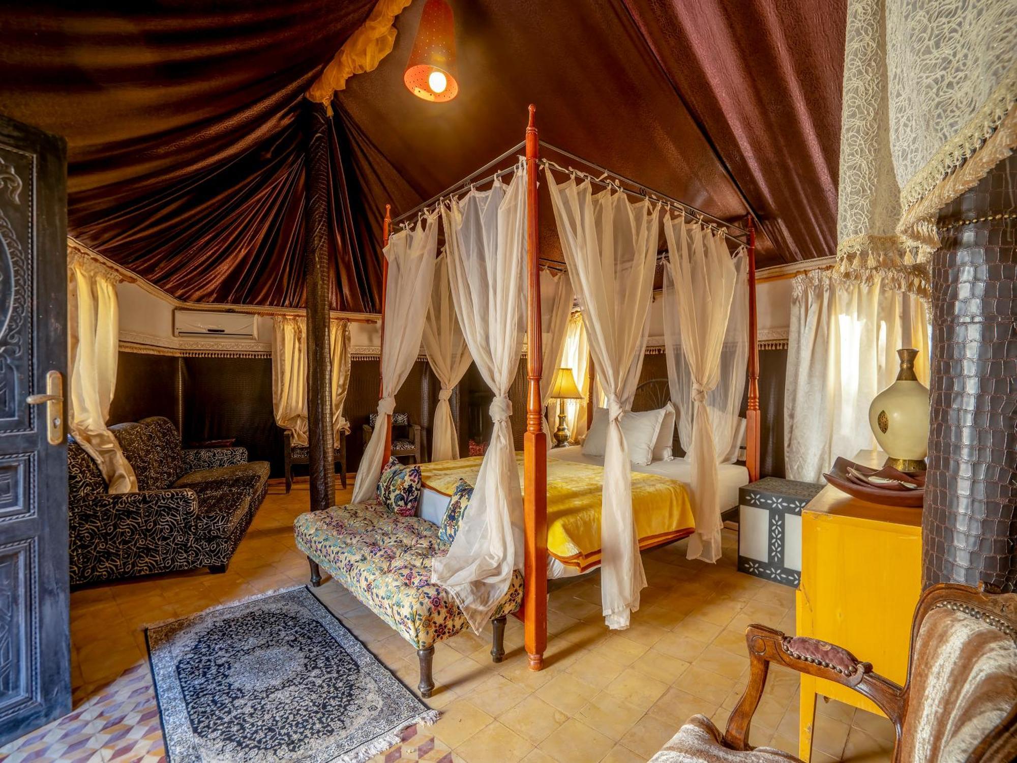 Riad Cle De Sol El Jem'a Ghemat Eksteriør billede
